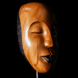 Face form carving by Ian Dumper