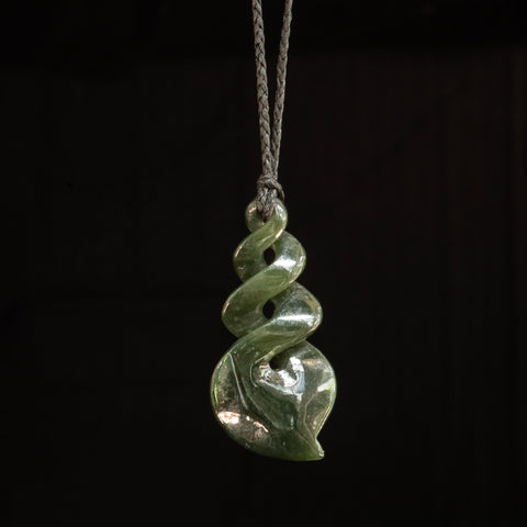 Pikorua pointed triple twist, hand-crafted Jade Pendant