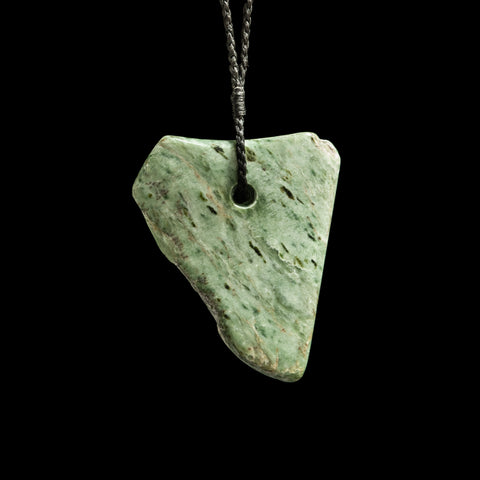 Jade rei niho handcrafted pendant