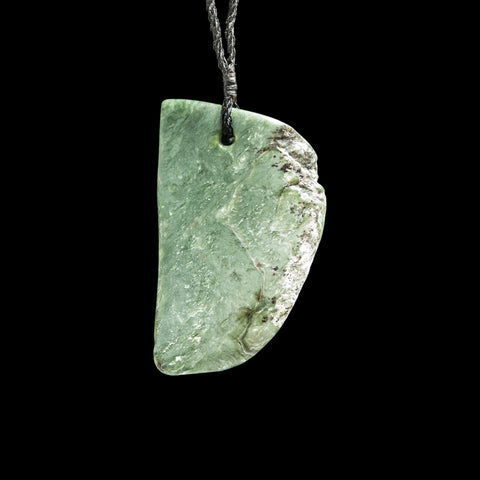 Jade rei niho handcrafted pendant