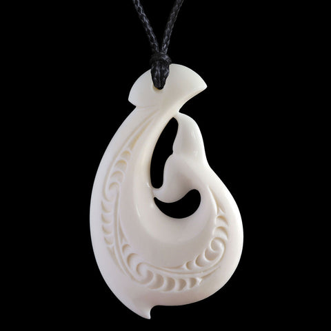 Maori style engraved whale tale necklace bone carving