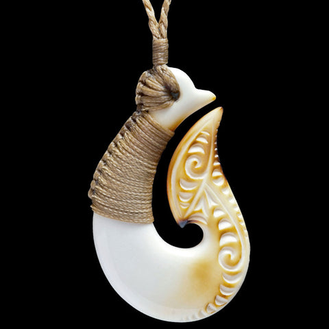 Maori Scrimshaw Fish Hook Pendant Necklace Hei Matau Beach Jewelry