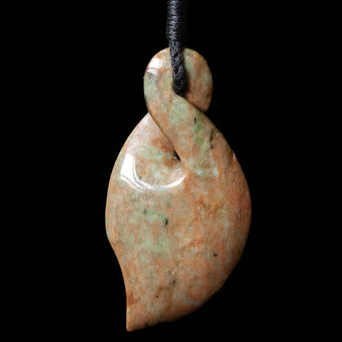 Pikorua (twist) Pounamu pendant