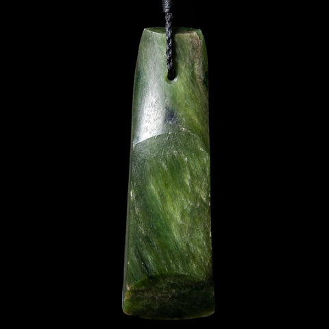 Pounamu Hei Toki, handcrafted pendant