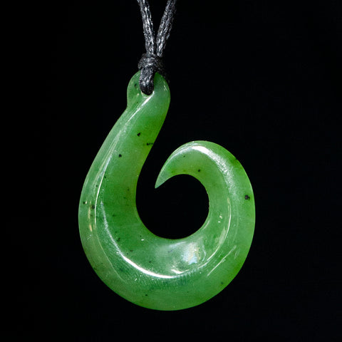 New Zealand Jade Pounamu small Matau Hook Pendant – The Bone Art Place